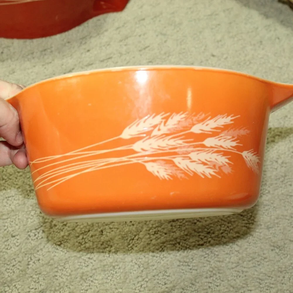 Pyrex Autumn Harvest Casserole Set Of 3 With Matching Lids #475B, #474B, #473B